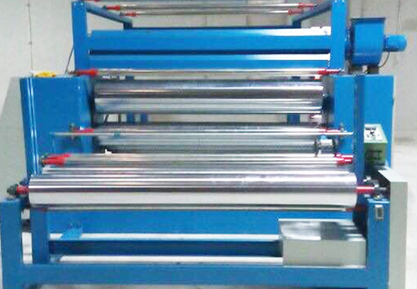 PUR熱熔膠復(fù)合機(jī)有什么特點(diǎn)